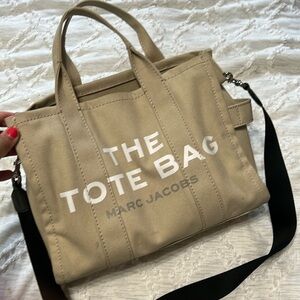 The tote bag Marc Jacobs